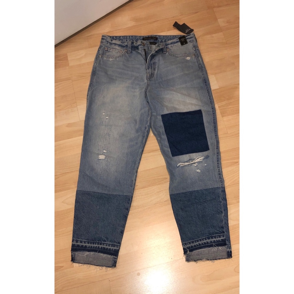👖 Patch ripped high rise Abercrombie Jeans 29 NWT